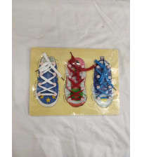 三个绑鞋带